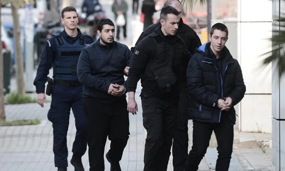 Τοπαλούδη-Ξέσπασε η μητέρα: "Άνανδροι! Γυρίστε το πρόσωπο σας να το δω!"